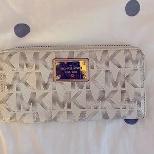 Micheal Khors Wallet